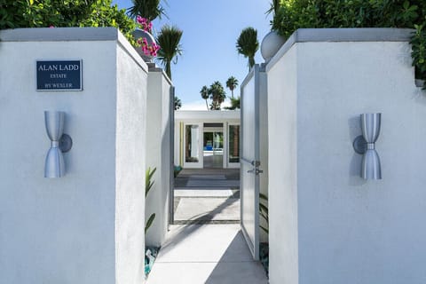 Welcome to the Alan Ladd Estate by Wexler.