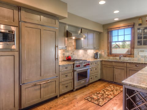Powder Ridge Manitou 13, Kitchen, 3