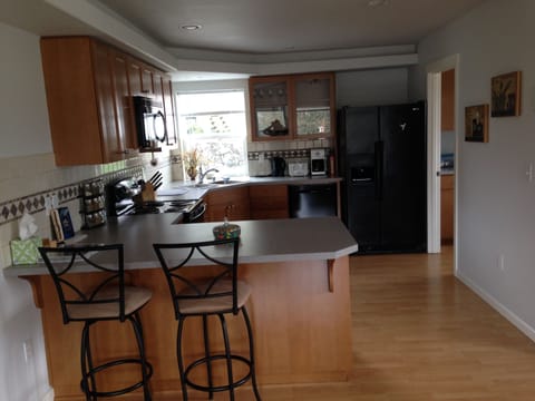 Fully Furnished Kitchen