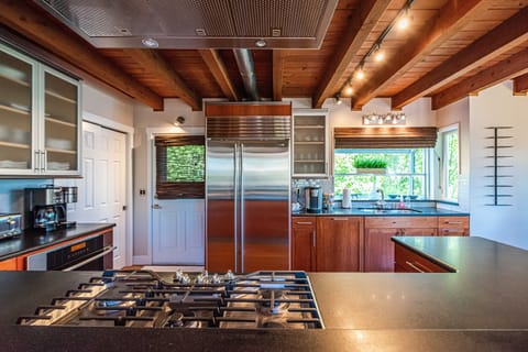 Main floor - kitchen