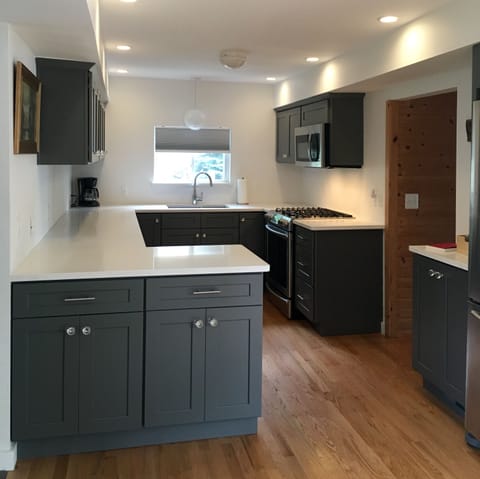 Kitchen remodeled in 2016 with all new appliances including dishwasher!