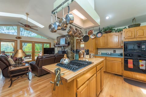 Chefs will want for nothing in this well appointed kitchen.