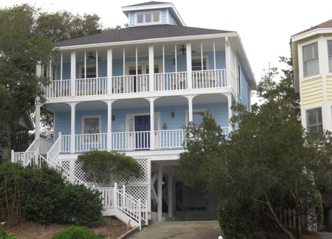 Nautical Pelican Reach House