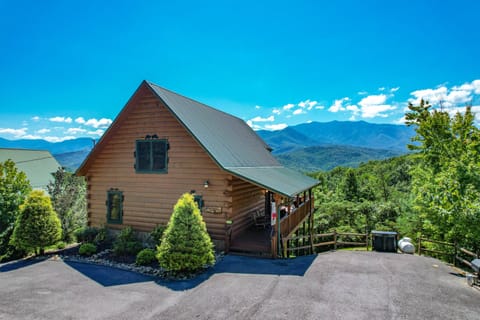Blue Mountain Memories has the BEST Mountain Views!
