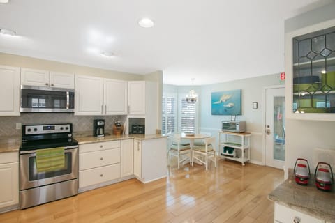 Kitchen and Breakfast Nook