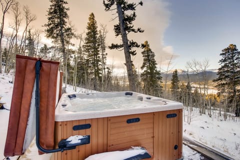 The therapeutic Wind River Hot Tub will be a favorite place to hang out after a long day of skiing or hiking!