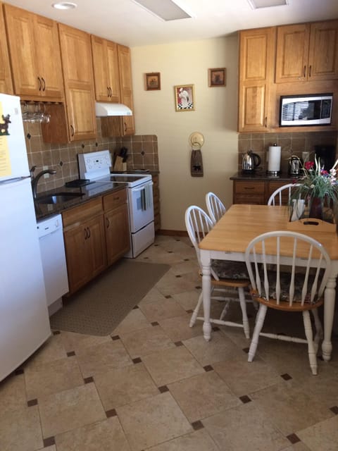 Fully equipped kitchen.