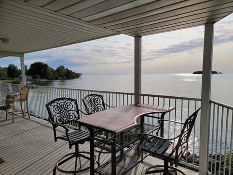 Lakefront View and Bar 