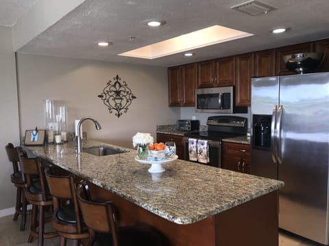 Kitchen, Fully Stocked