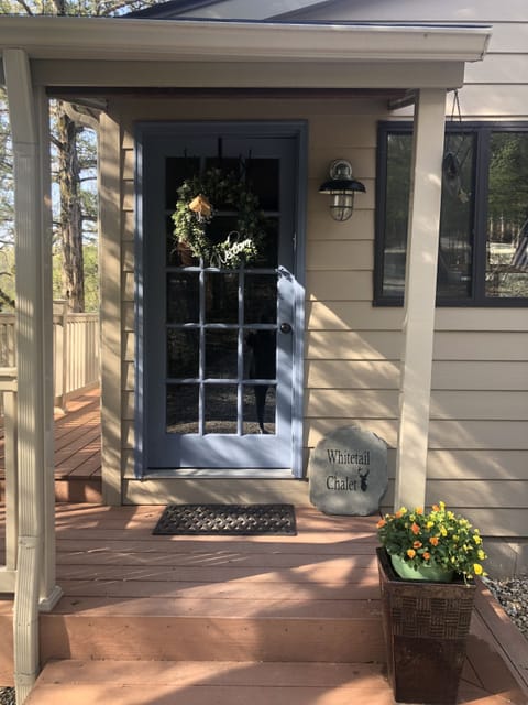 New entry. Same great chalet!