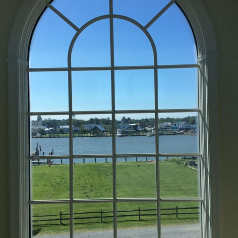 Third Floor Sitting Area with Panoramic Water Views