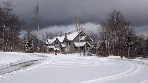 Jay Cloud Looming...