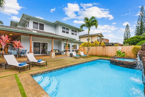 Pool tropical paradise