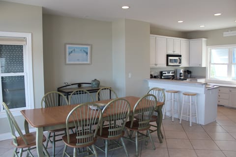 Dining area, table seats 10.
