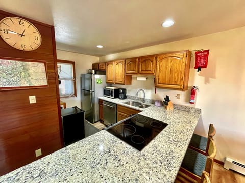 Large Kitchen Island for Entertaining
