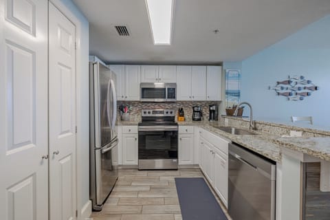 Full kitchen with stainless appliances