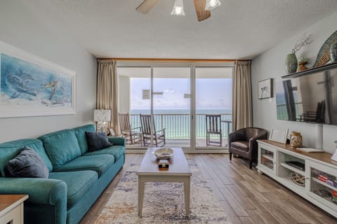 Living room with Gulf view