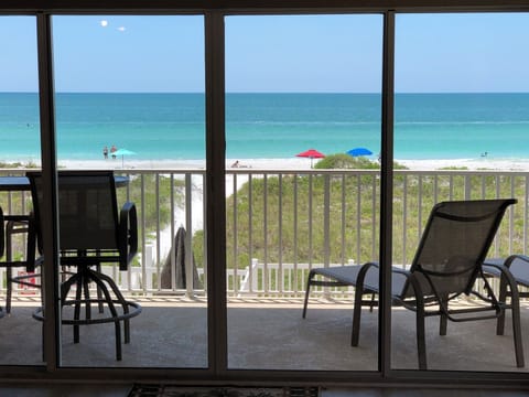 Large pocketing sliding glass doors to patio for great view