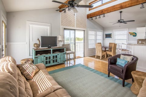 Living Room Open to Kitchen