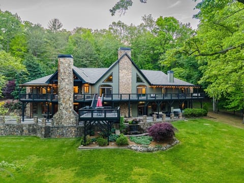 The Beautiful Toccoa Lodge