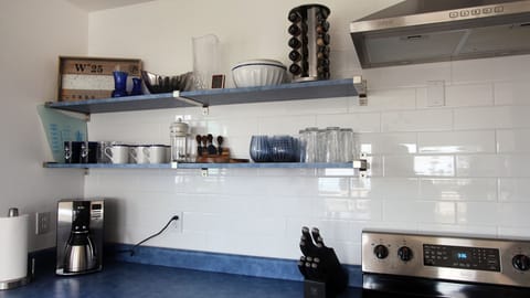 A full compliment of spices.. Mr Coffee to french pressed, your morning is great