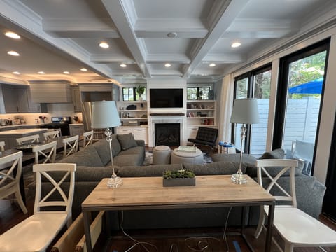 Custom Built-Ins with High Definition TV and Gas Fireplace