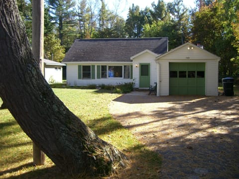 Front of Cottage - 1700 sq ft.   - Sleeps 8 - 3 bedroom, 2 bath