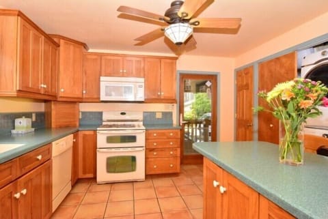 Fully equipped kitchen!