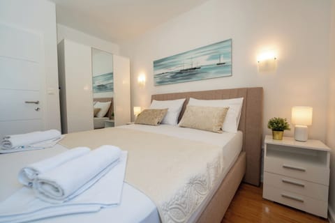 Deluxe Apartment, 2 Bedrooms, Private Pool, Garden View (C1) | In-room safe, desk, iron/ironing board, free WiFi