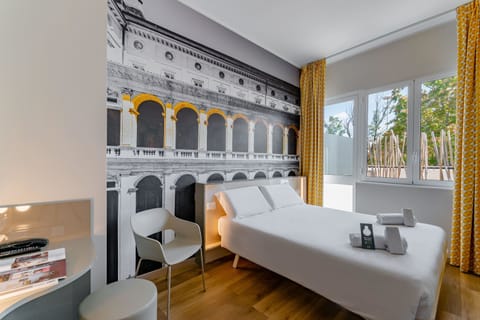 Standard Double Room, Non Smoking, Terrace | In-room safe, desk, blackout drapes, soundproofing
