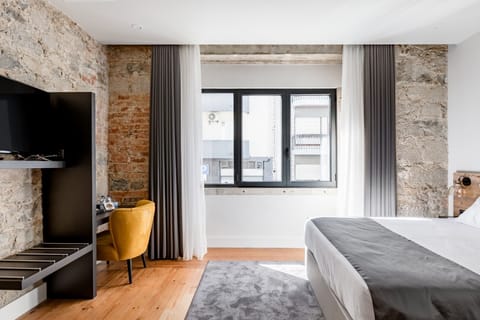 Superior Double Room | 1 bedroom, desk, blackout drapes, soundproofing