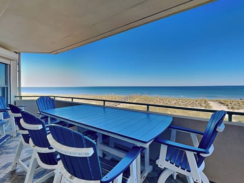 Welcome to Desoto Beach Club 210!