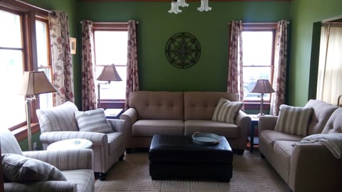 Large living room with 43" Flat screen , dvd, Also Netfix & Hulu