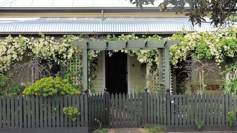 Delightful Cottage Queenscliff