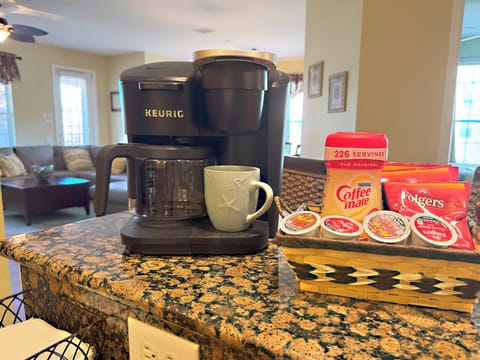 Dual coffee maker (Keurig Pod & Carafe) and coffee starter kit.