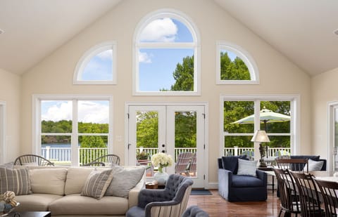 Smart TV, fireplace, table tennis, books