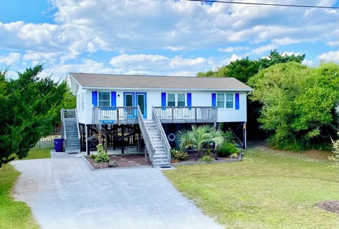 Prior Engagement is walking distance to the beach and has room to park 5 cars