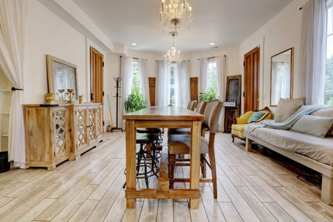 Great room first floor with 3 twin beds