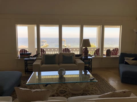 Smart TV, DVD player, books