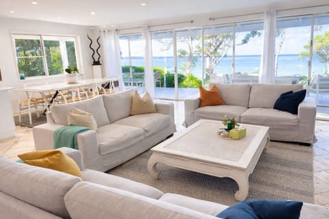 Smart TV, fireplace, Netflix, DVD player