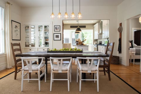 Inviting dining room/kitchen to spend time together with friends and family 