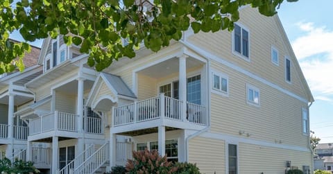 Welcome to Sharon's Retreat