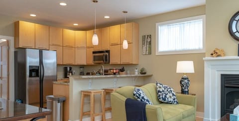 2nd Floor Main Living Area