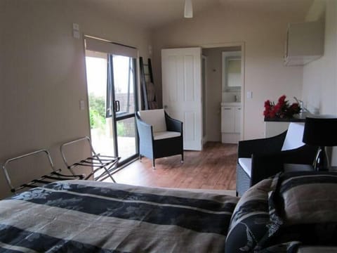 7355_B72F23953B294B3