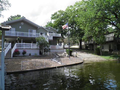 Three Large decks. Plenty of room for everyone!