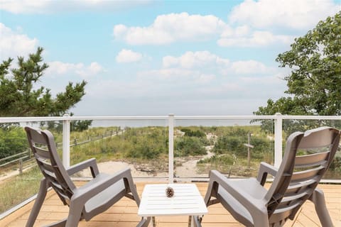 Waterfront Escape 301