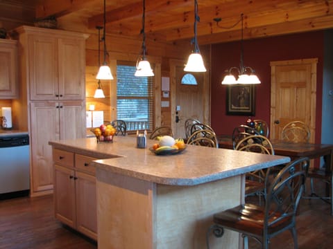 Kitchen Island, Dining