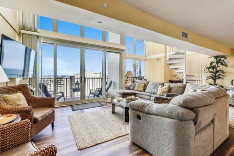 Main Level,Living Area,