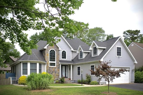 Closeup: Front of the house