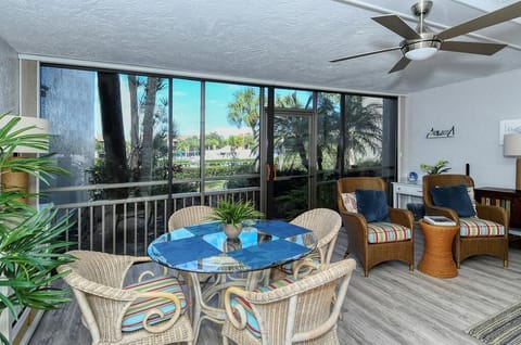 Tropical vibes outside your dining room 